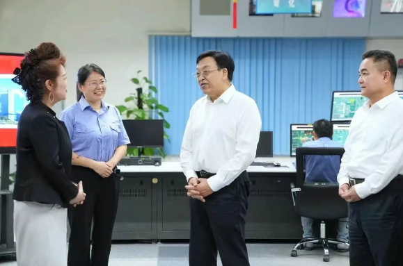 海南省委書記、省人大常委會(huì)主任馮飛一行蒞臨APP（中國(guó)）金海漿紙調(diào)研
